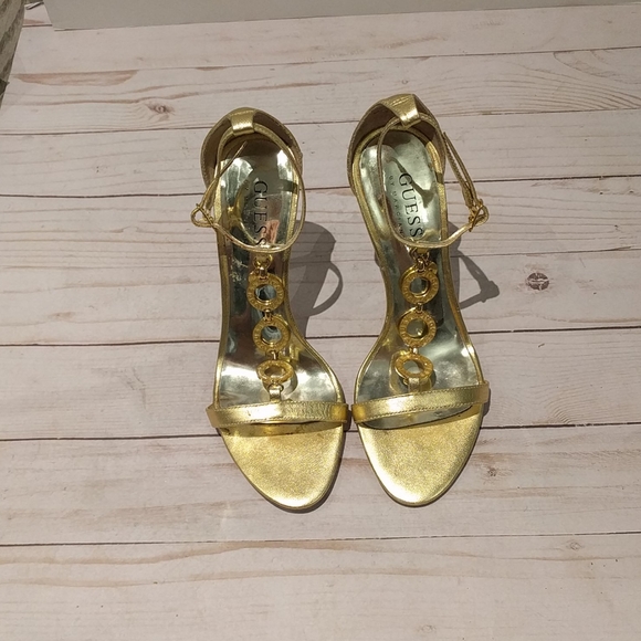 🌸🍀🌺 Gold heels shoes by Guess🌸🌸🌺👠👠 - Picture 2 of 10